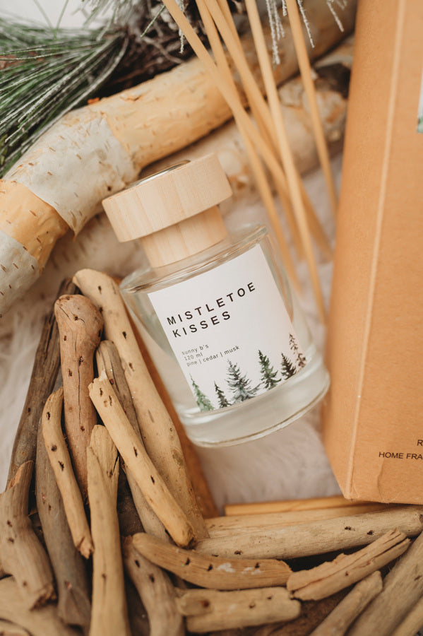 Mistletoe Kisses Reed Diffuser